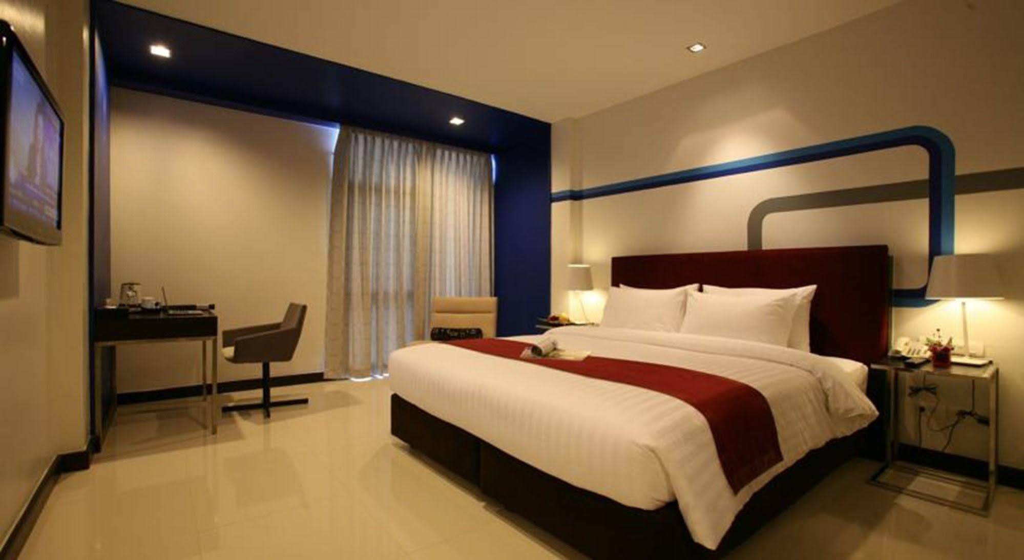 Fx Hotel Metrolink Makkasan Bangkok Exterior photo